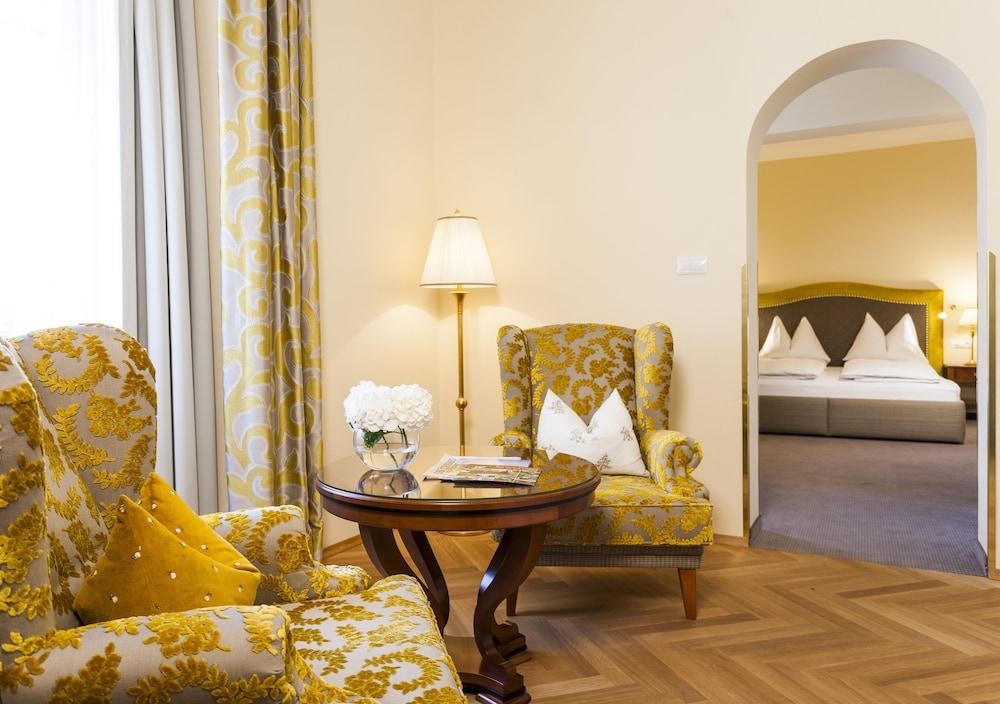 PARKHOTEL photo 3