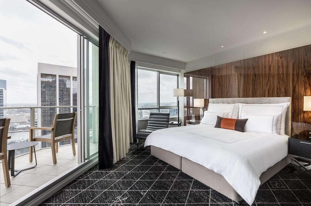 SWISSOTEL photo 2