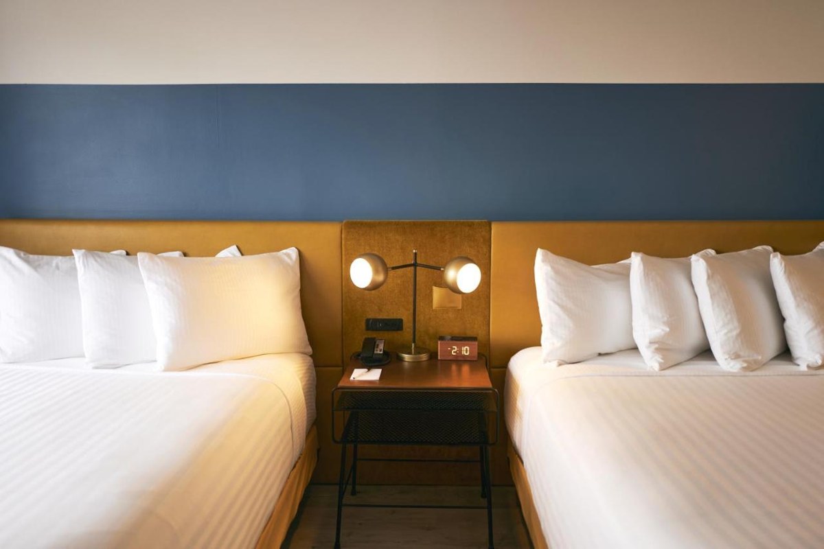 Hotel Julian photo 1