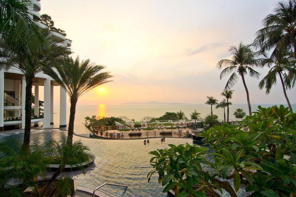 ROYAL CLIFF GRAND photo 4