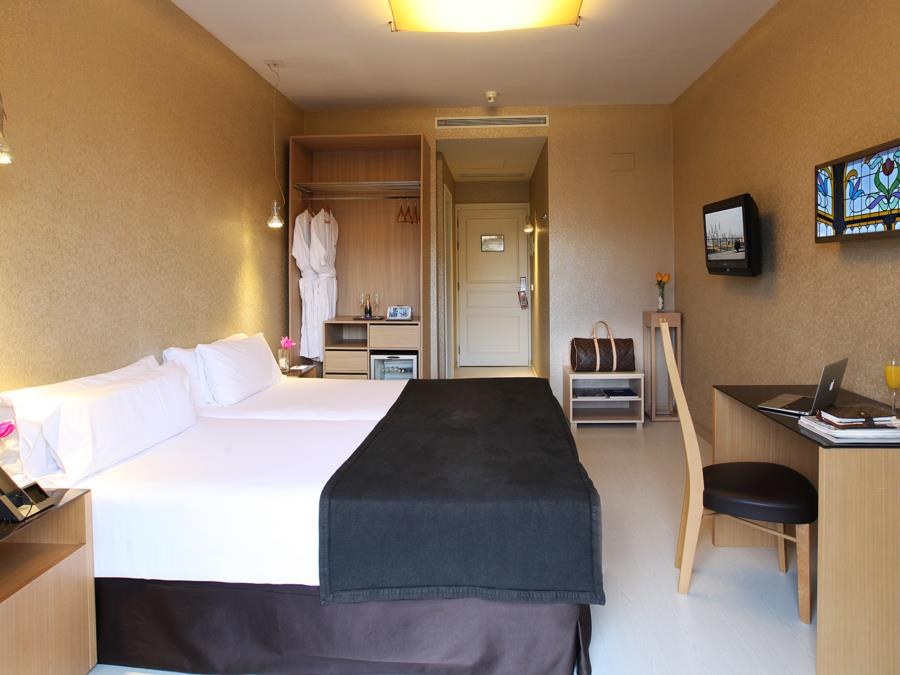 AXEL HOTEL BARCELONA - ADULTS ONLY photo 3