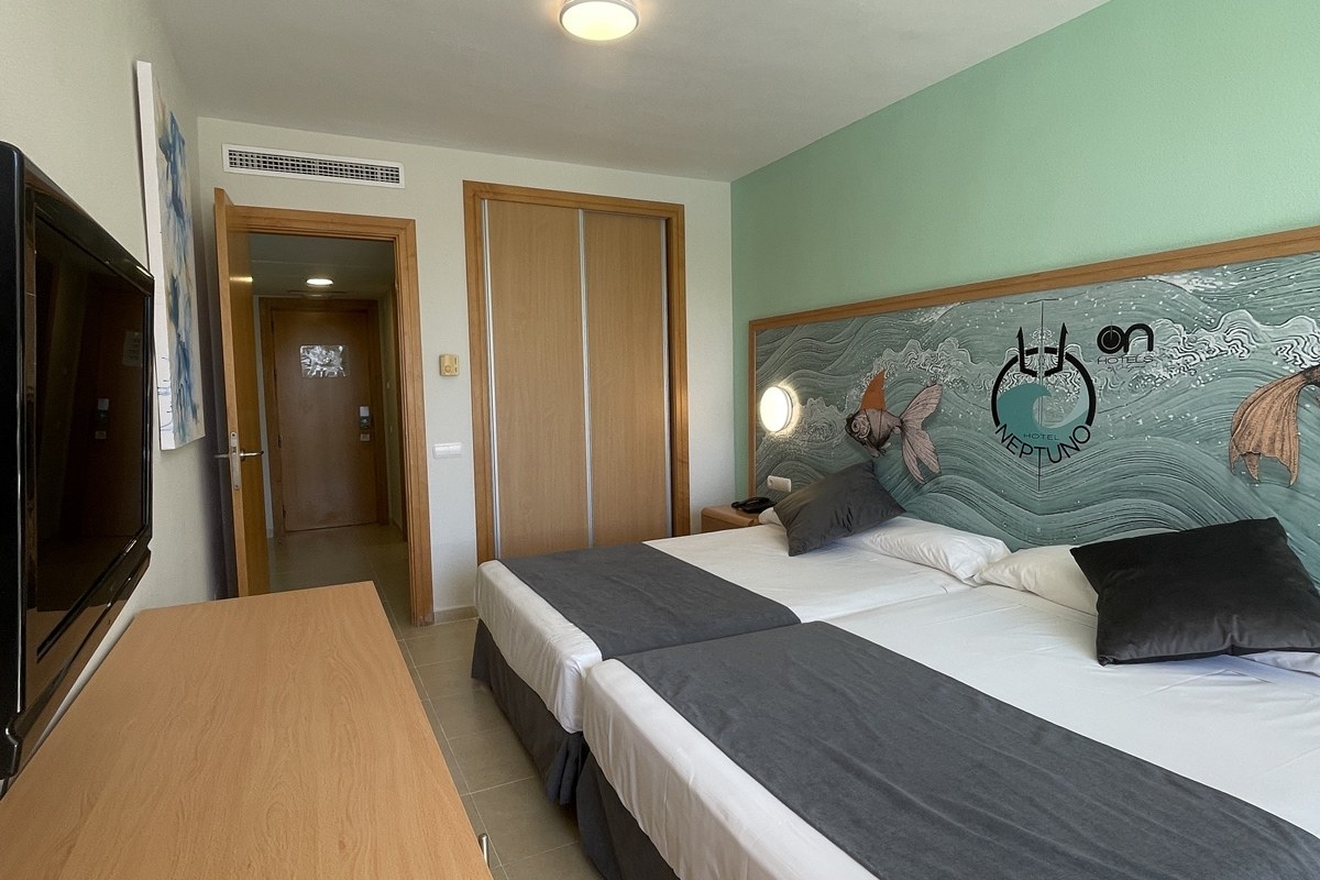HOTEL NEPTUNO BY ON GROUP photo 2