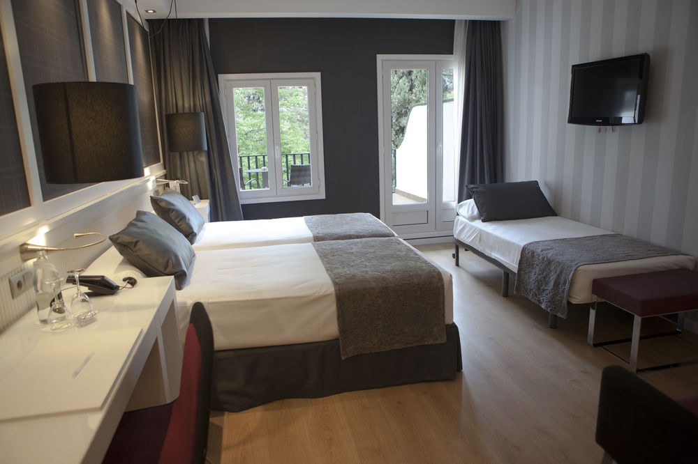 CATALONIA REINA VICTORIA WELLNES & SPA photo 1