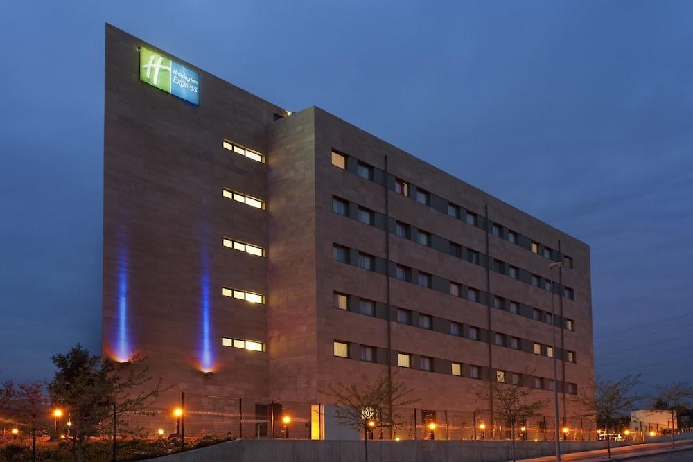 Holiday Inn Express Barcelona - Sant Cugat by IHG photo 2