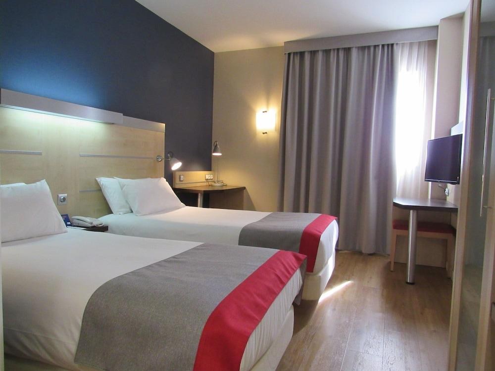 Holiday Inn Express Barcelona - Sant Cugat by IHG photo 3