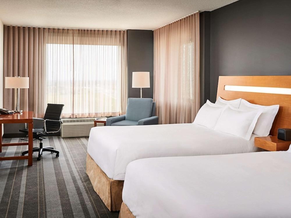 NOVOTEL TORONTO VAUGHAN CENTRE photo 2