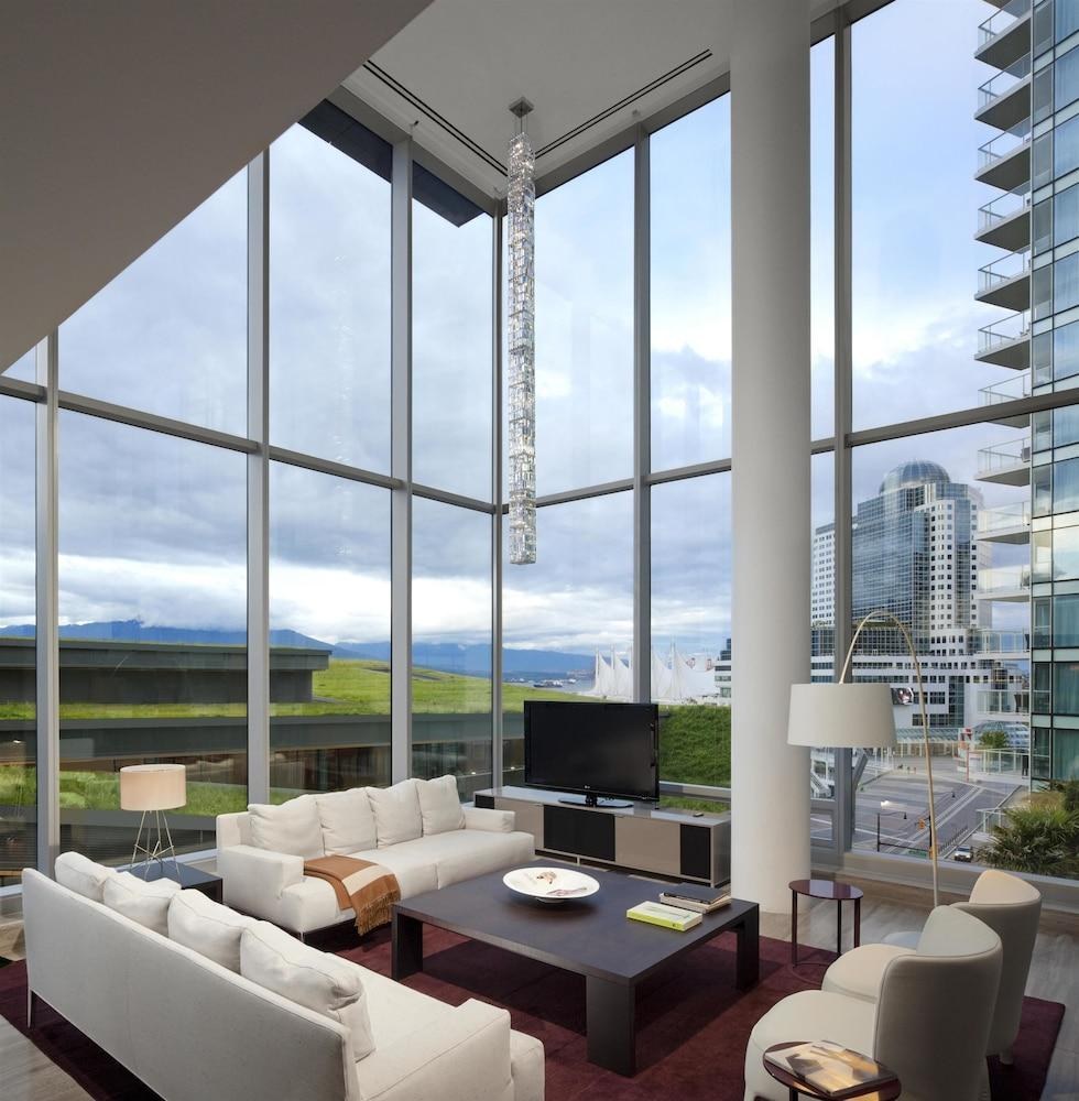 FAIRMONT PACIFIC RIM photo 4