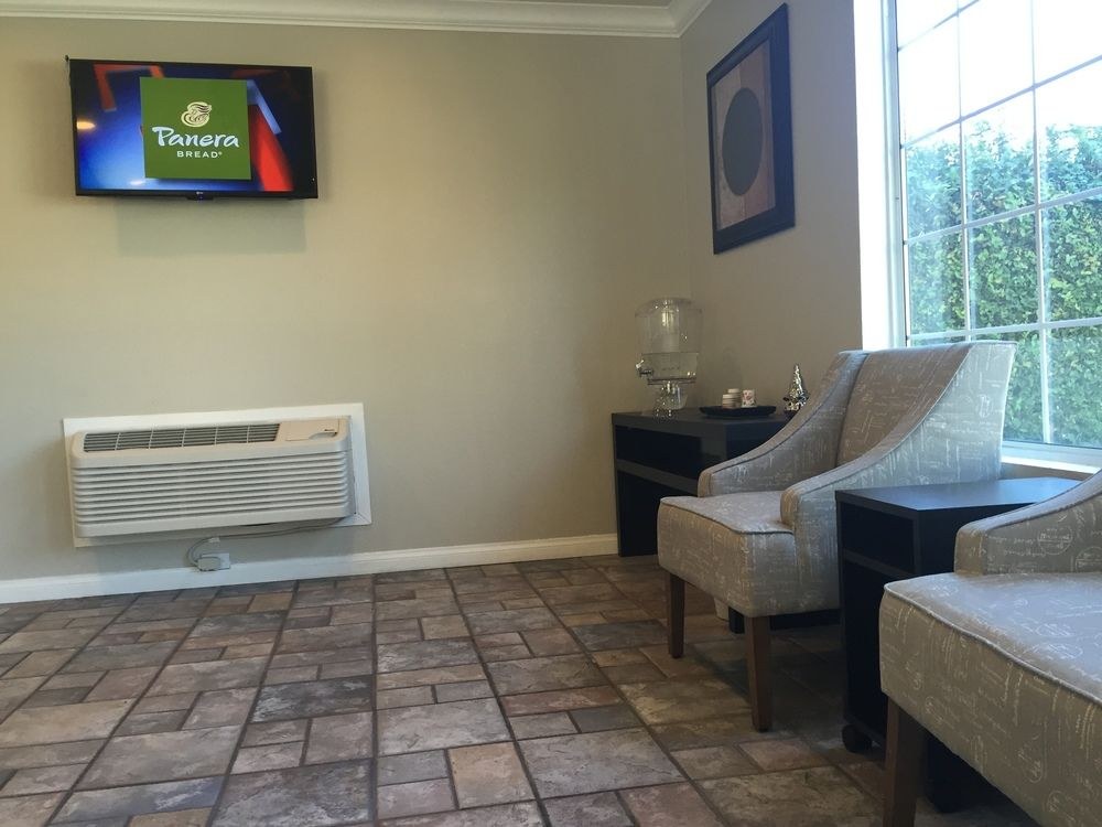 ANAHEIM EXECUTIVE INN & SUITES