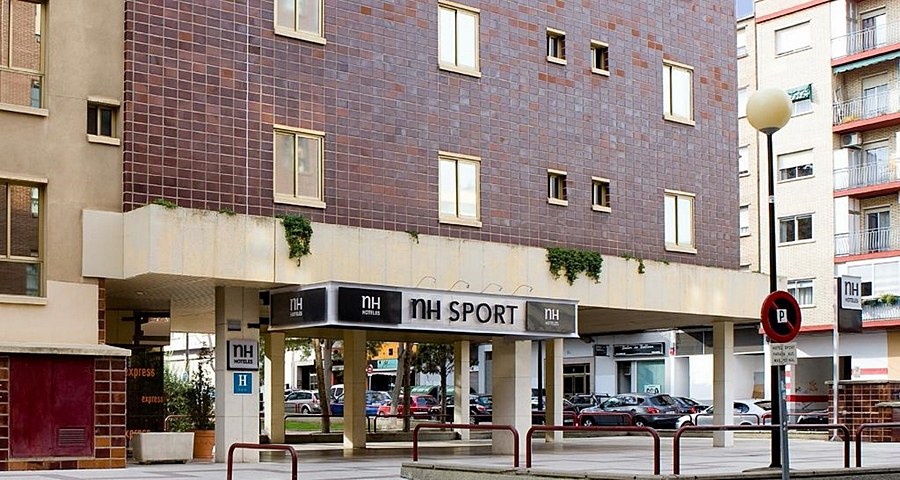 ISTAY BY NH ZARAGOZA SPORT HOTEL