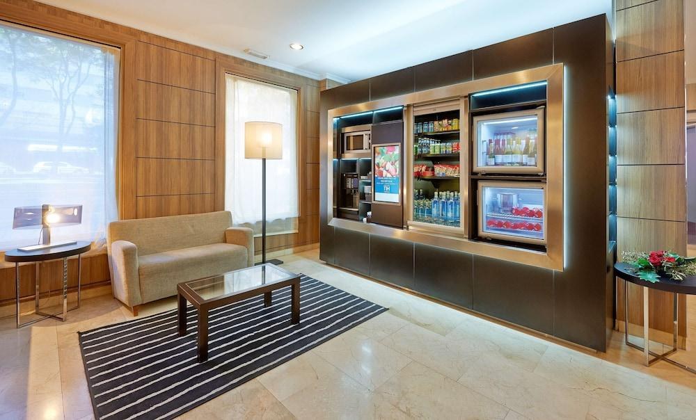 ISTAY BY NH ZARAGOZA SPORT HOTEL photo 3