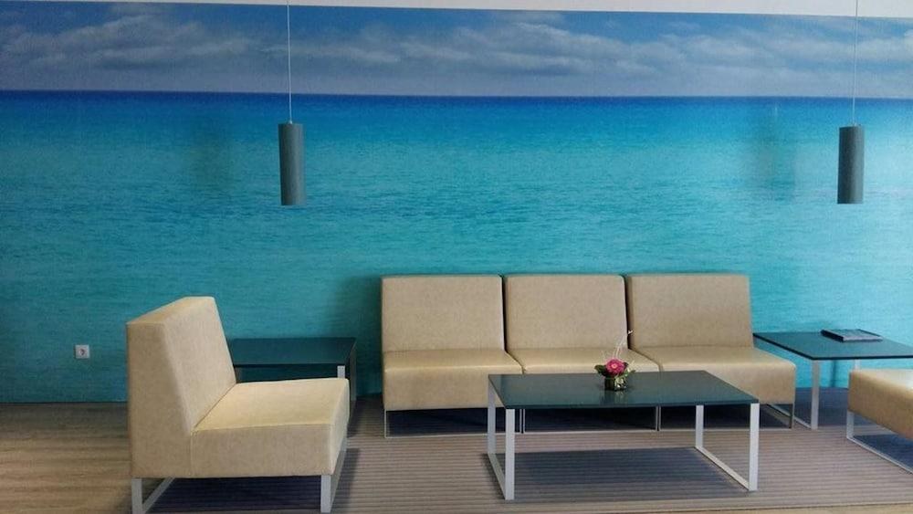 PLANAS HOTEL photo 3