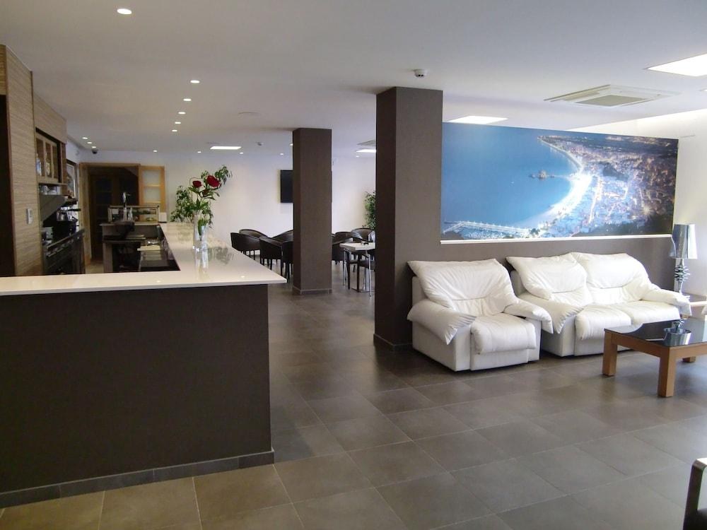 PETIT PALAU HOTEL, ONLY ADULTS photo 3