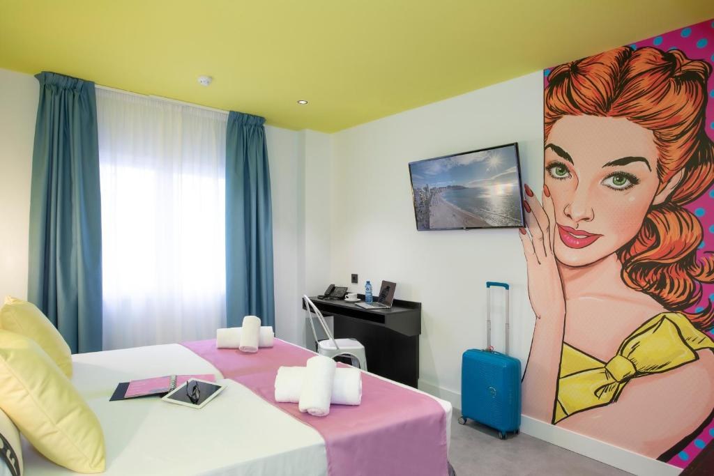 CASUAL POP ART BENIDORM