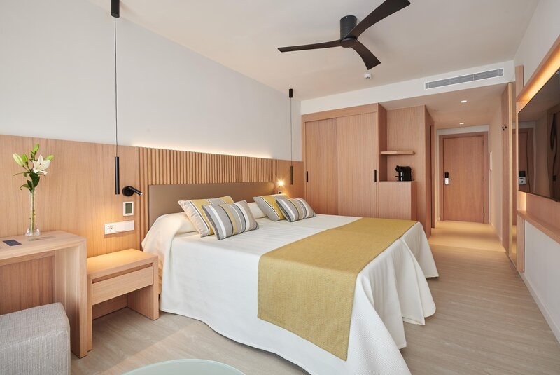 HIPOTELS MEDITERRANEO ADULTS ONLY photo 2