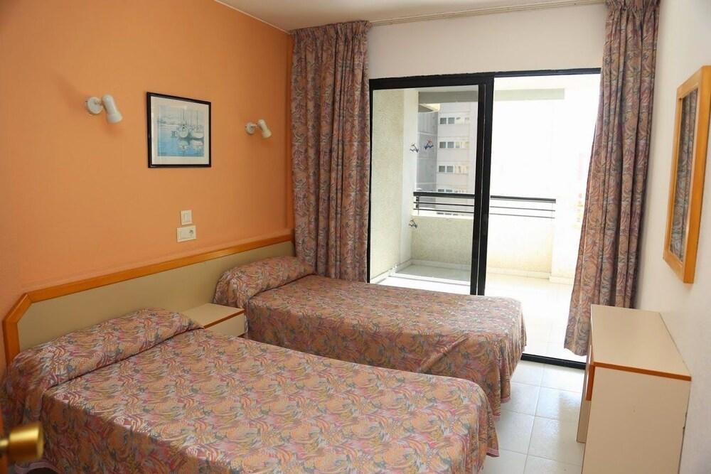 LUXMAR APARTAMENTOS photo 3
