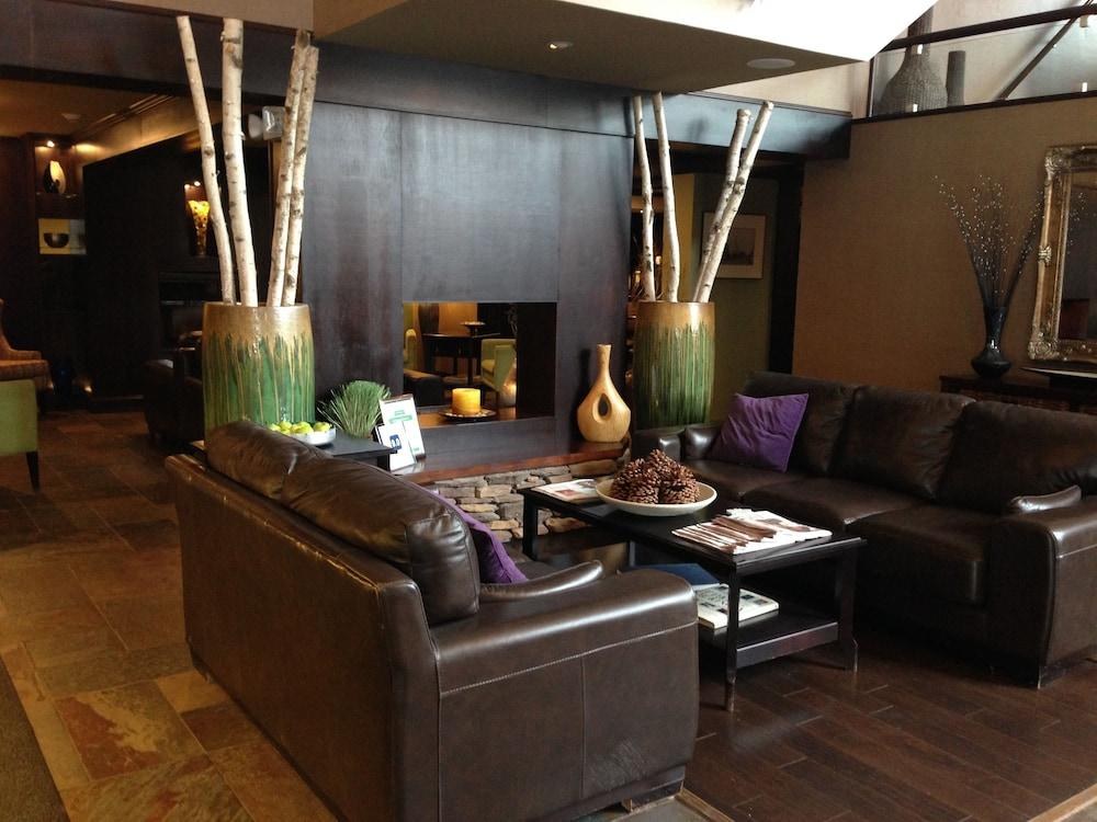 THE HOTEL ON POWNAL photo 4