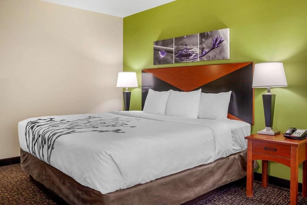 SLEEP INN & SUITES photo 2