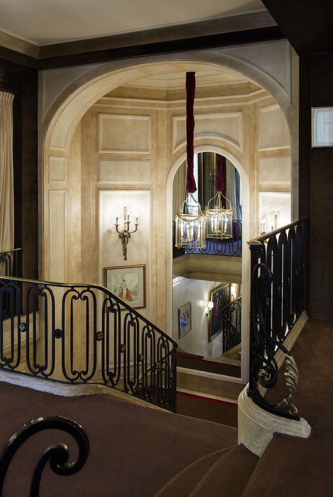 HOTEL BARRIERE LE FOUQUET'S PARIS photo 1