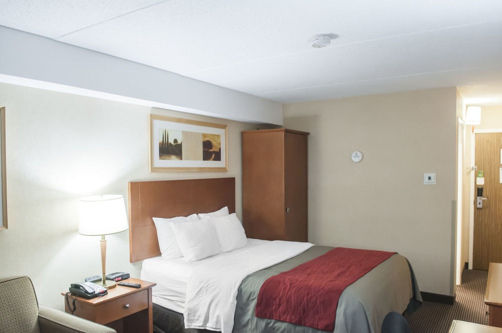 COMFORT INN AIRPORT WEST