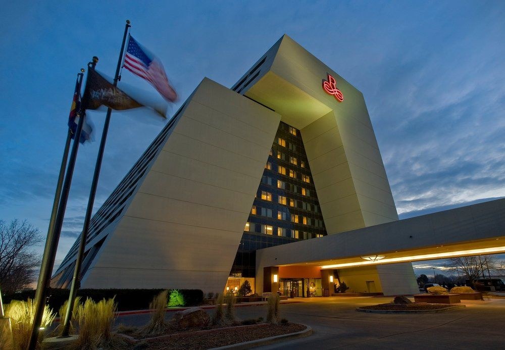 RENAISSANCE DENVER STAPLETON HOTEL