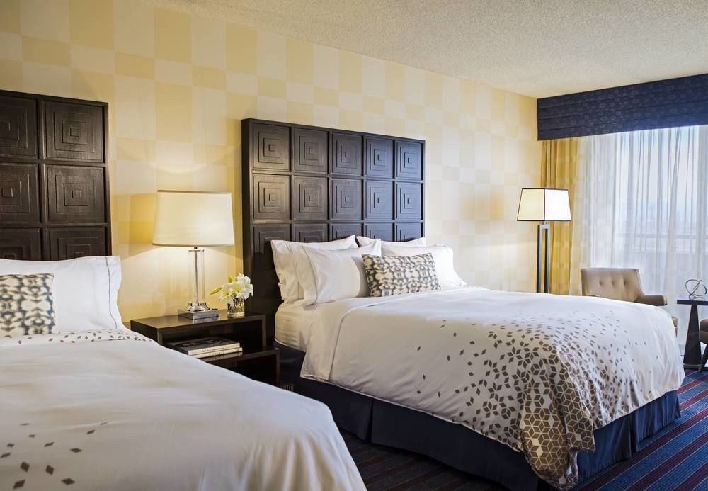 RENAISSANCE DENVER STAPLETON HOTEL photo 2