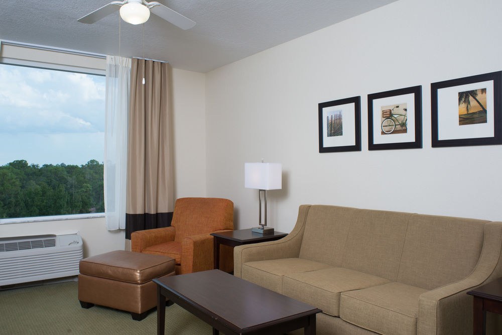 COMFORT SUITES MAINGATE EAST photo 1