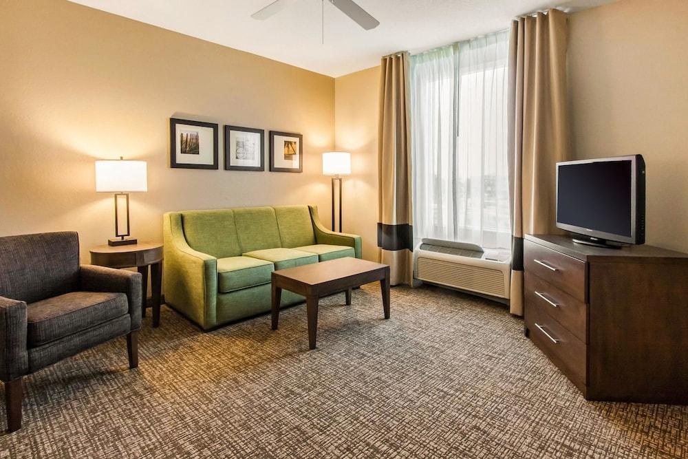 COMFORT SUITES MAINGATE EAST photo 4