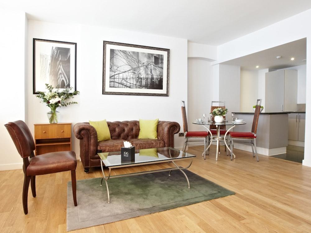 196 BISHOPSGATE HOTEL photo 4
