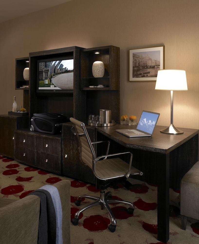 HOTEL PALOMAR CHICAGO photo 4
