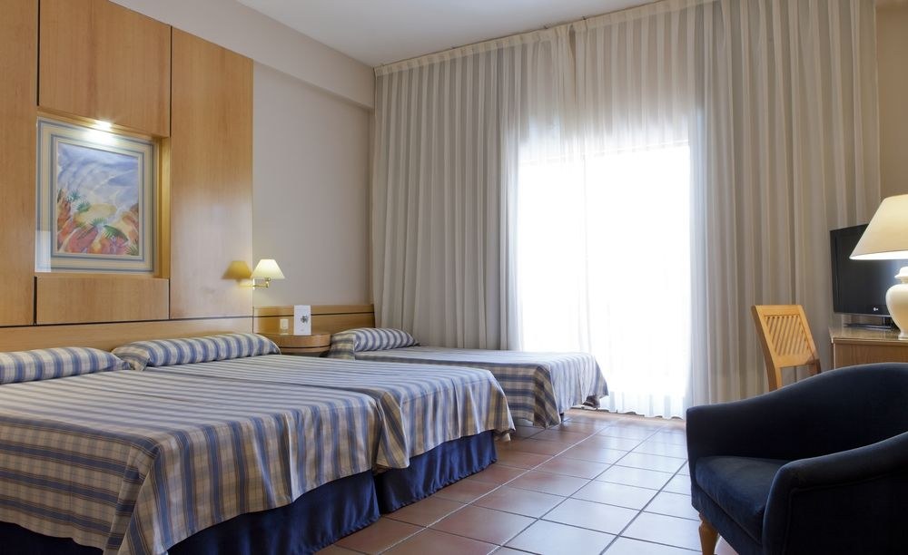 HOTEL INTUR BONAIRE*