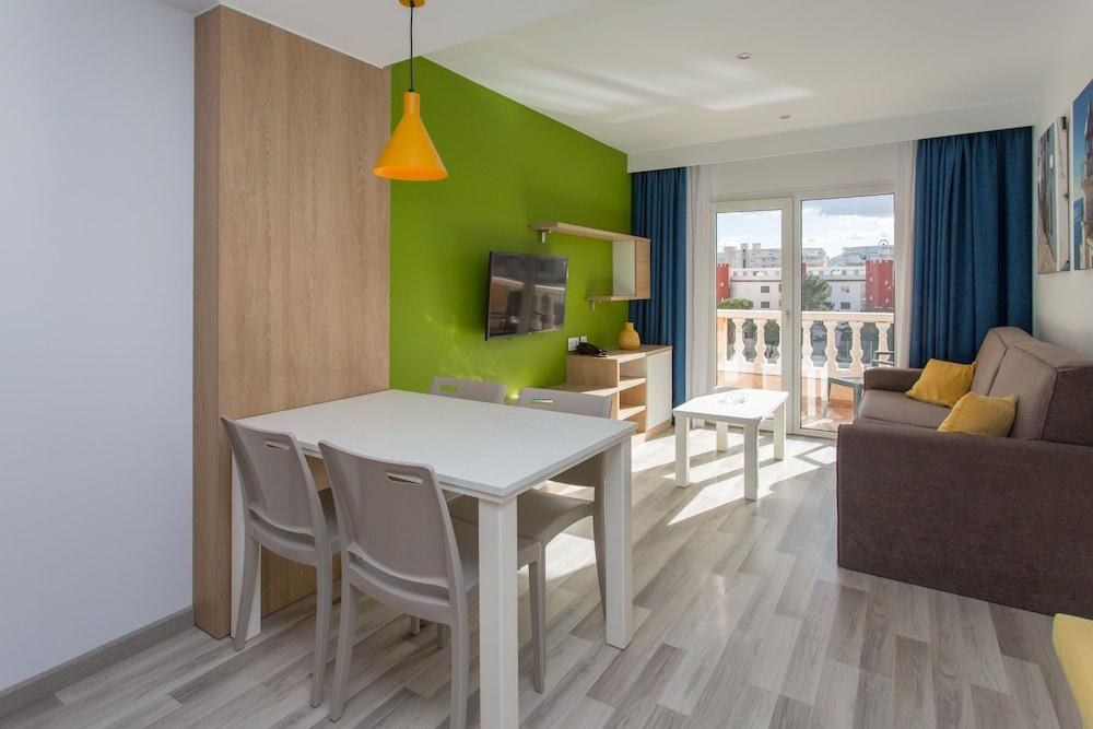 APARTHOTEL ZT ACUASOL