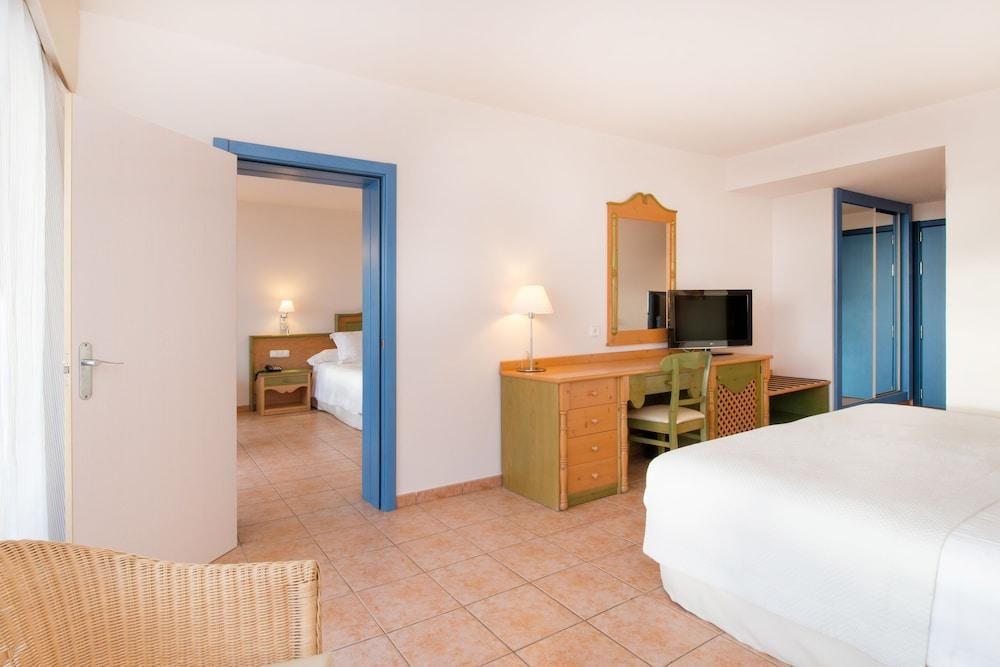 IBEROSTAR PLAYA GAVIOTAS photo 3
