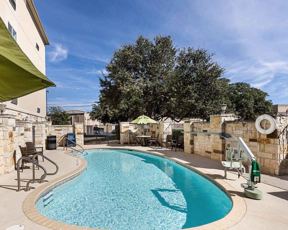 COMFORT SUITES STONE OAK