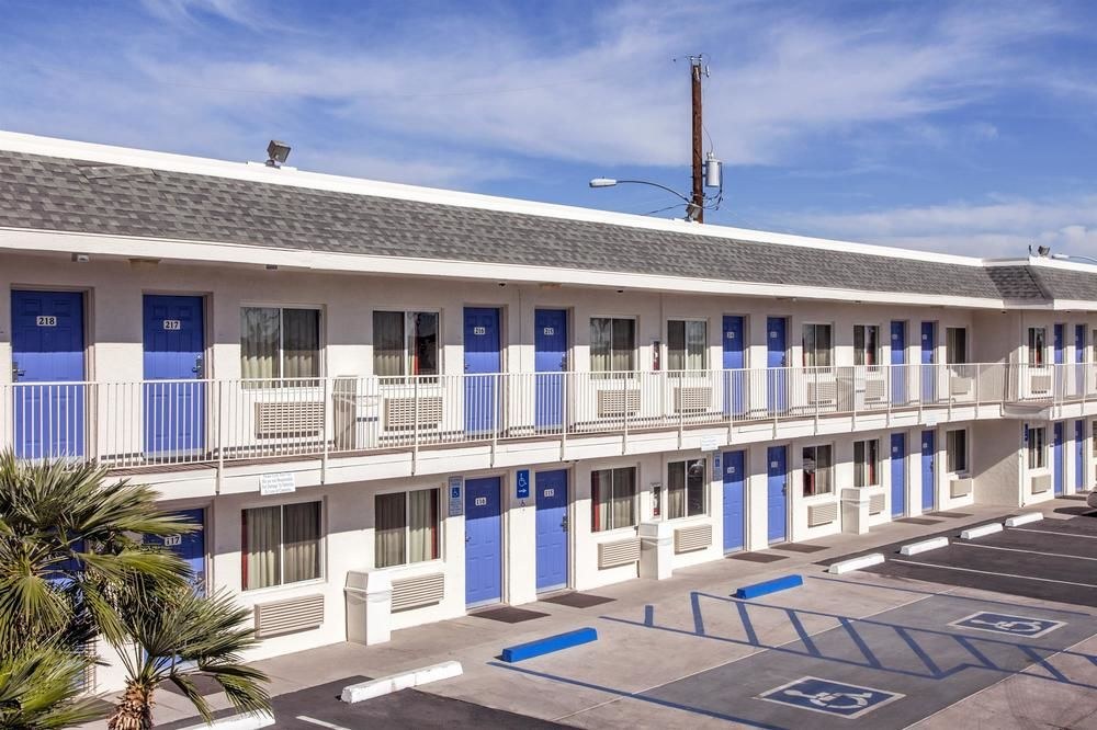 MOTEL 6 PHOENIX AIRPORT 24TH STREET photo 1