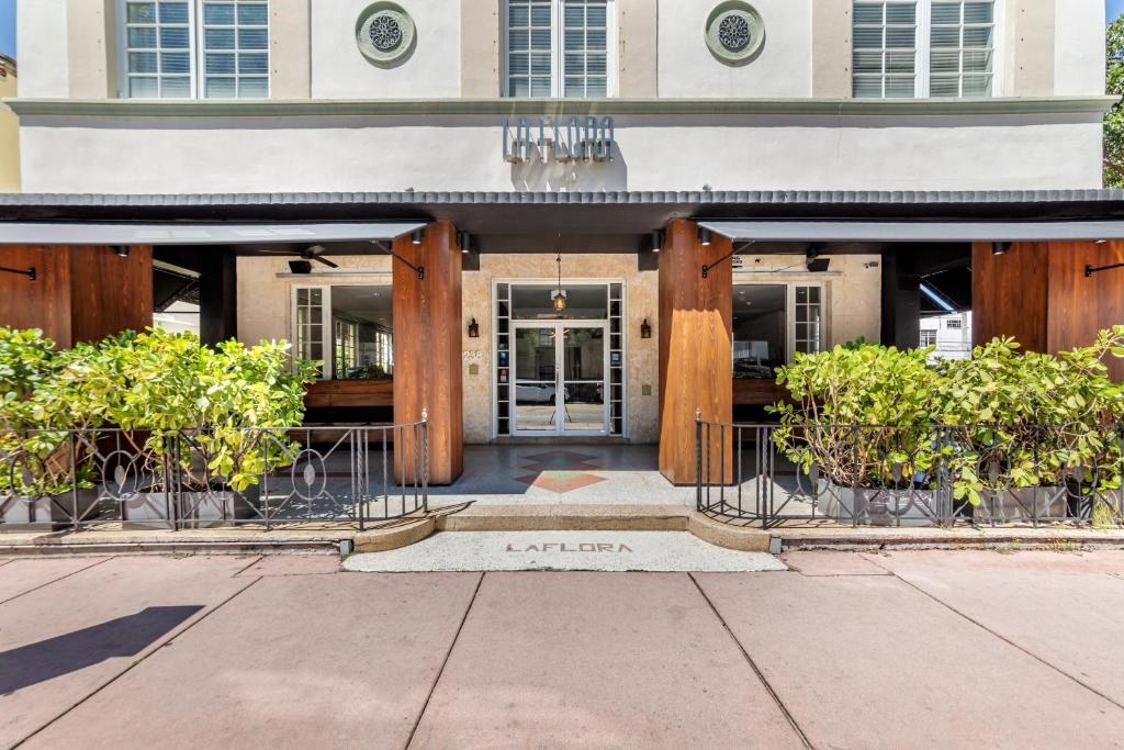 LA FLORA HOTEL BY LUXURBAN photo 1