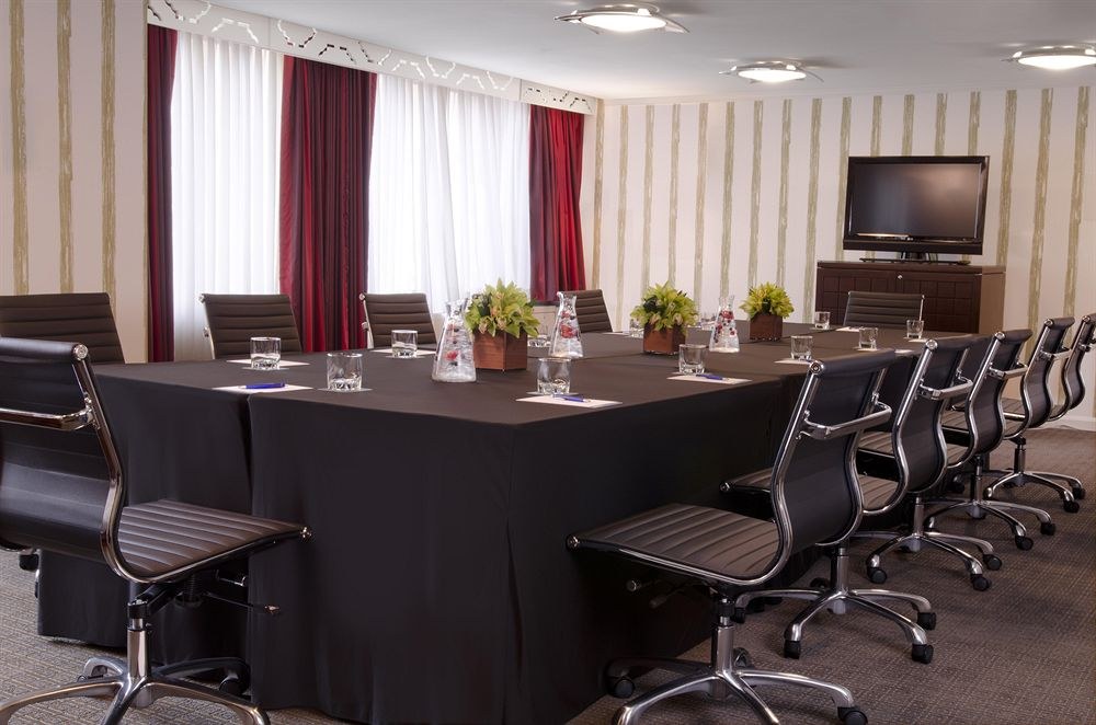 TOPAZ HOTEL photo 2
