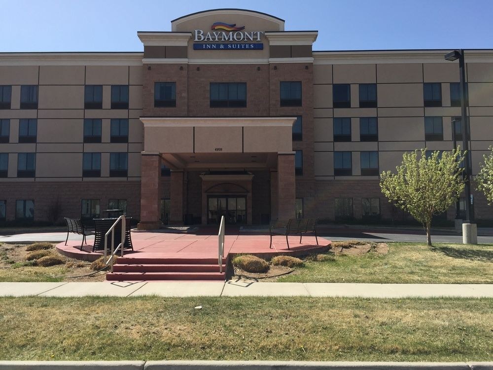 BAYMONT INN & SUITES DENVER INTERNATIONAL AIRPORT photo 1