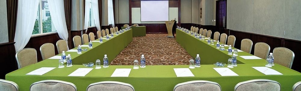 MOVENPICK HOTEL HANOI photo 1
