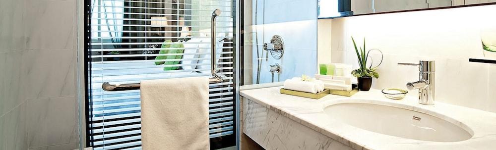 MOVENPICK HOTEL HANOI photo 2