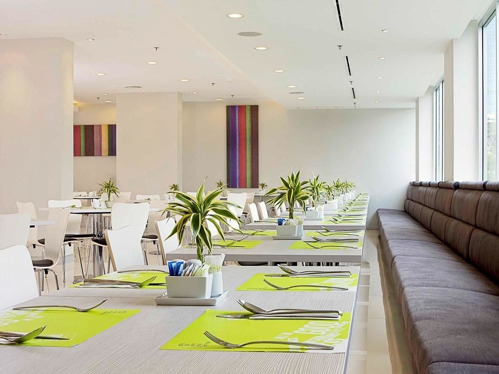 IBIS BANGKOK SATHORN photo 1
