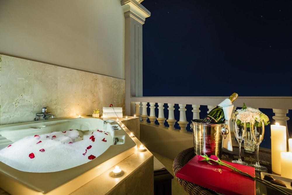 SUNRISE NHA TRANG BEACH HOTEL & SPA photo 4