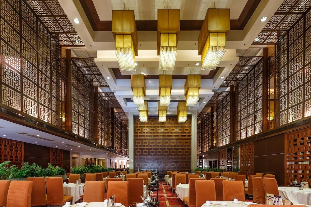 GRAND ROYAL HOTEL photo 4
