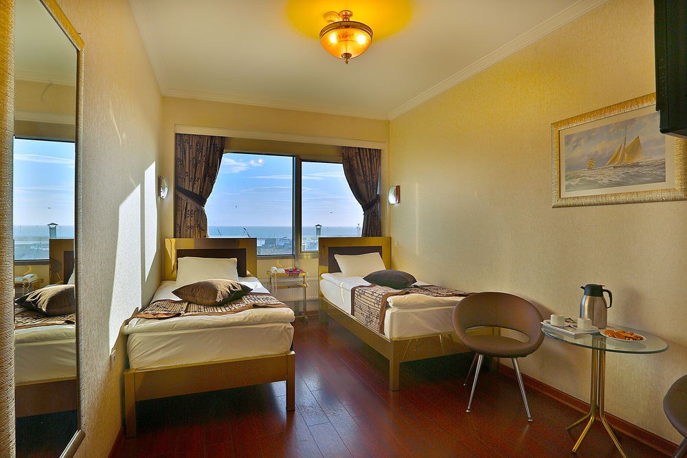 GRAND MADRID HOTEL photo 1