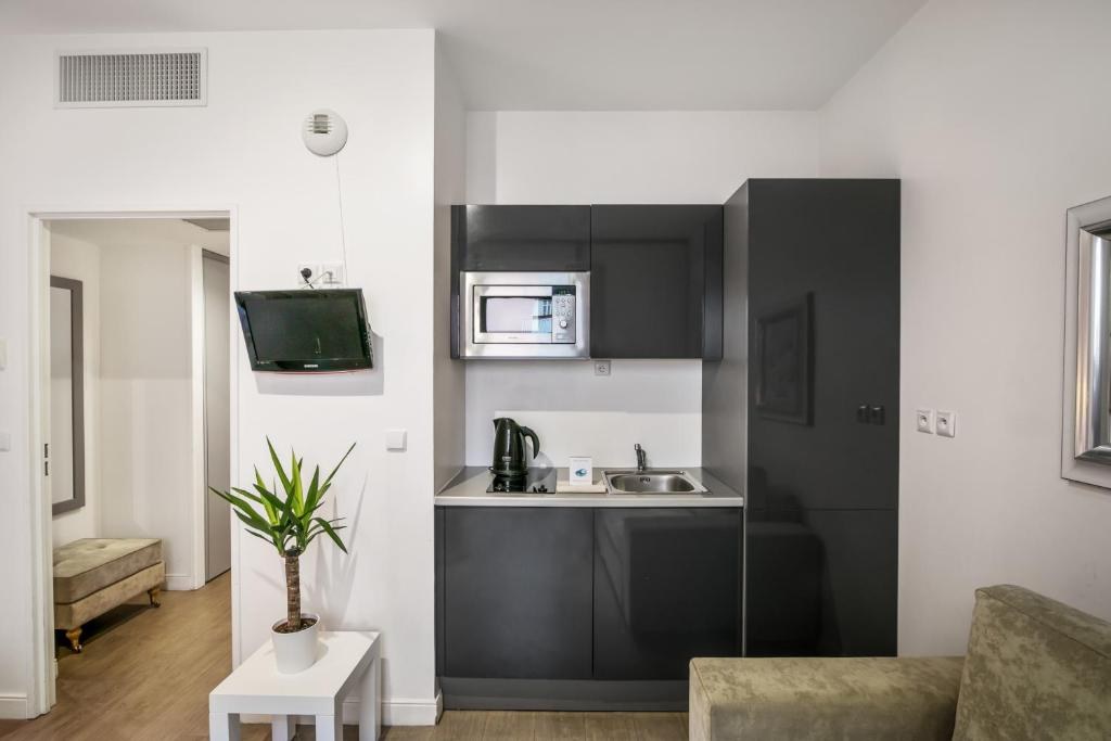 COMFORT APARTHOTEL LOURDES LORDA photo 4