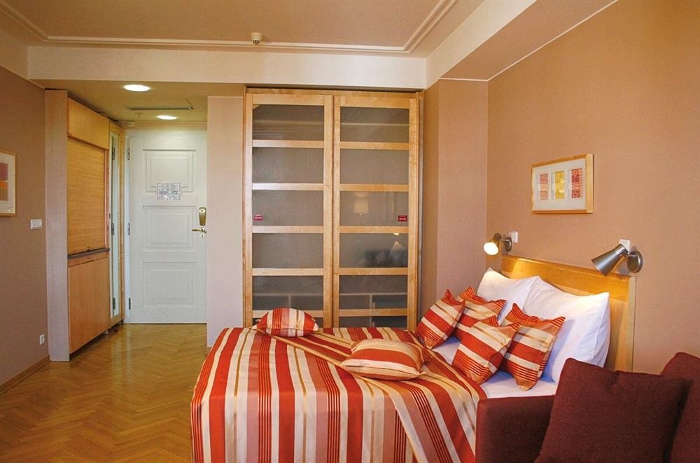 EA Hotel Juli?
