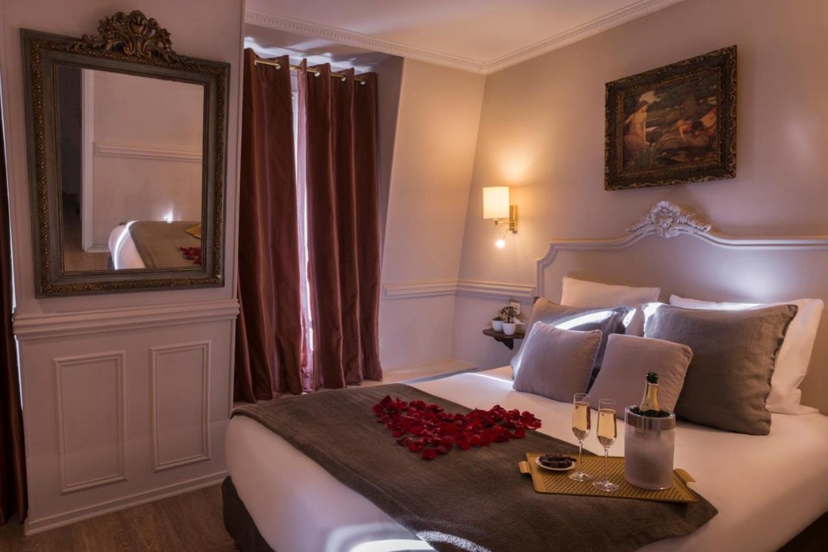 HOTEL DE LA PORTE DOREE photo 1