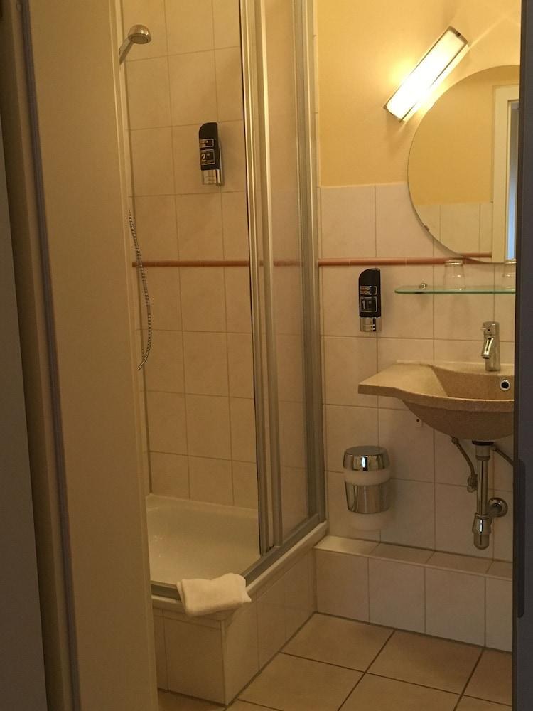 HOTEL IMPERIAL HAMBURG photo 3