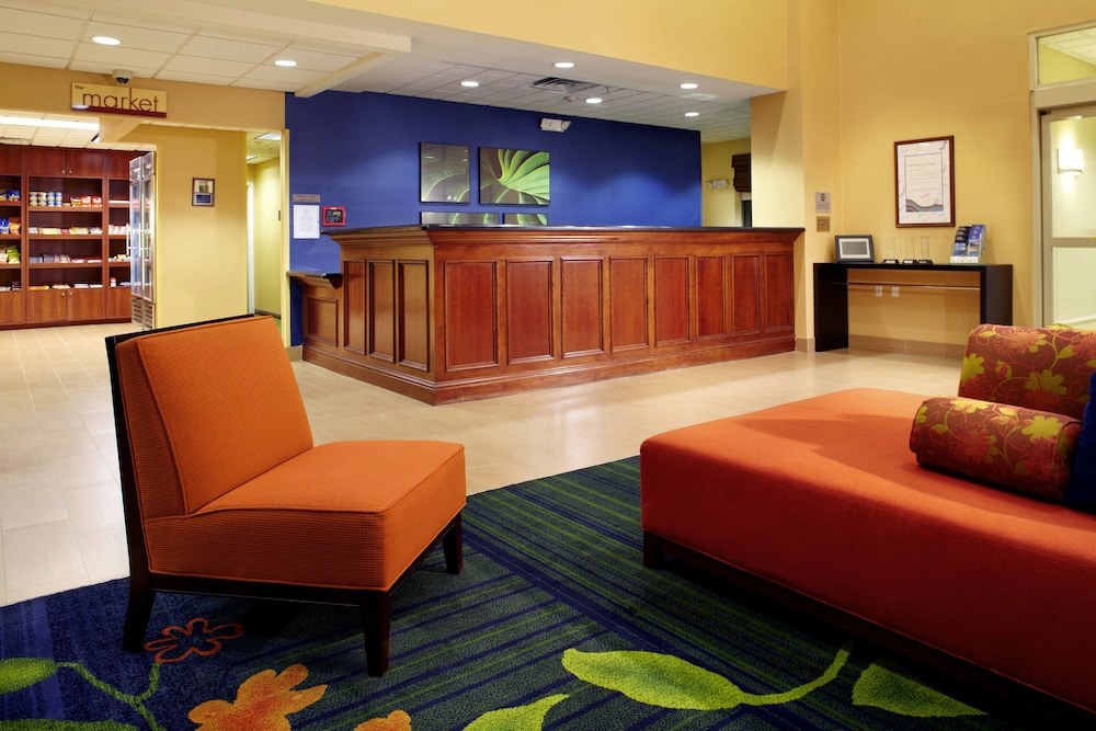 FAIRFIELD INN  SUITES PHOENIX MIDTOWN photo 2