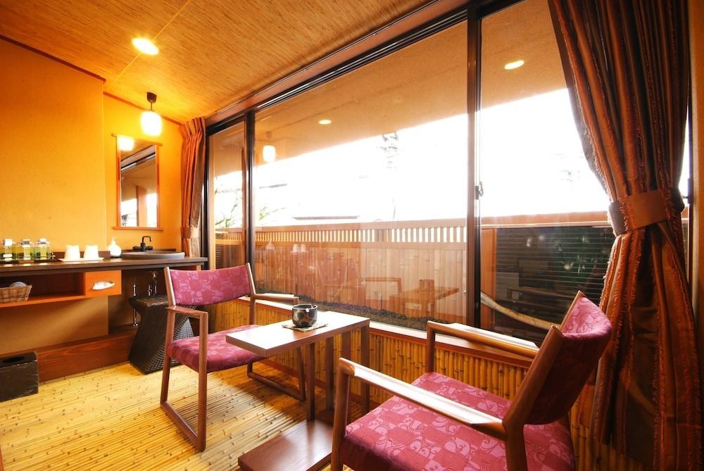 KYOTO ARASHIYAMA ONSEN RYOKAN HANAIKADA photo 4