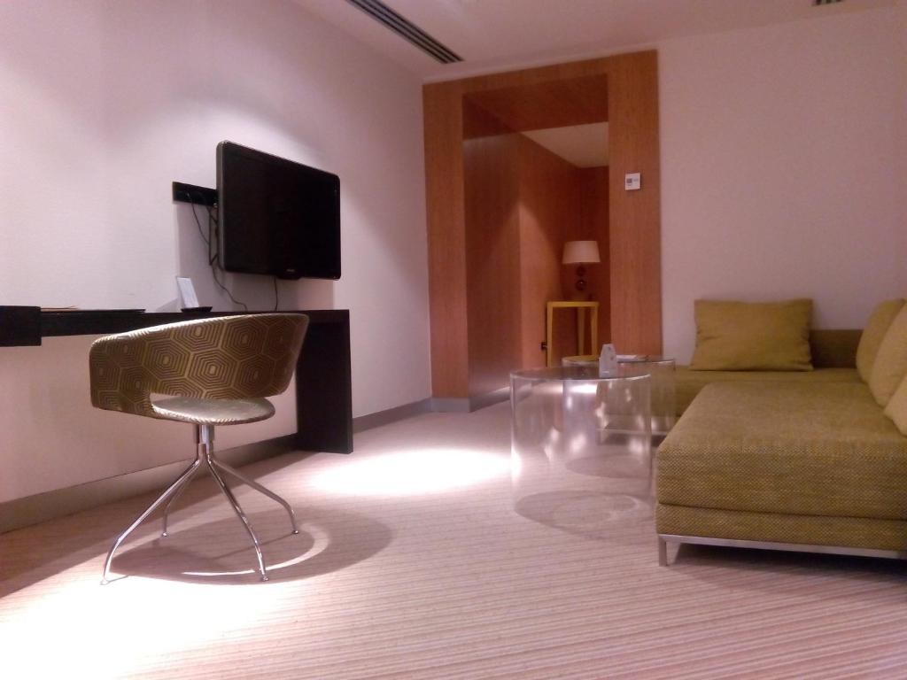 ALFONSO photo 3